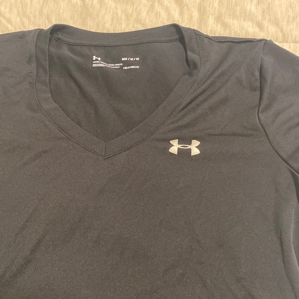 Under armor loose V-neck